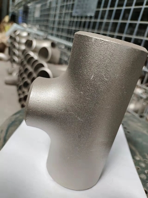 En1092-1 Tees het Koolstofstaal Gelaste 20mm/A355 het Verminderen van T-stuk voor Pijpleidingsmateriaal